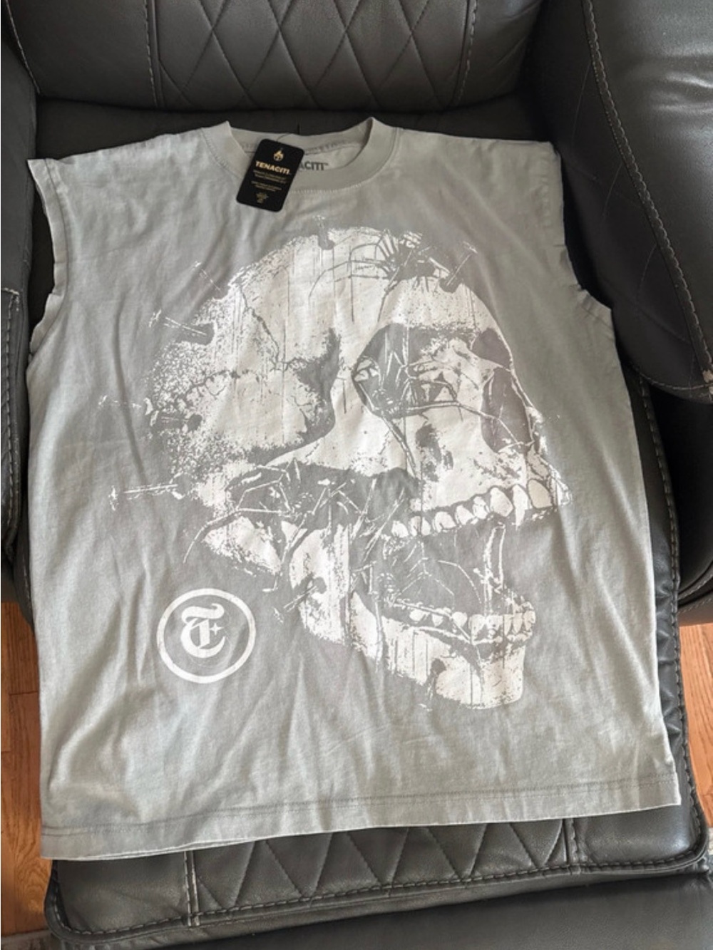 Men's Sleeveless Gray Skull Graphic Tank Top